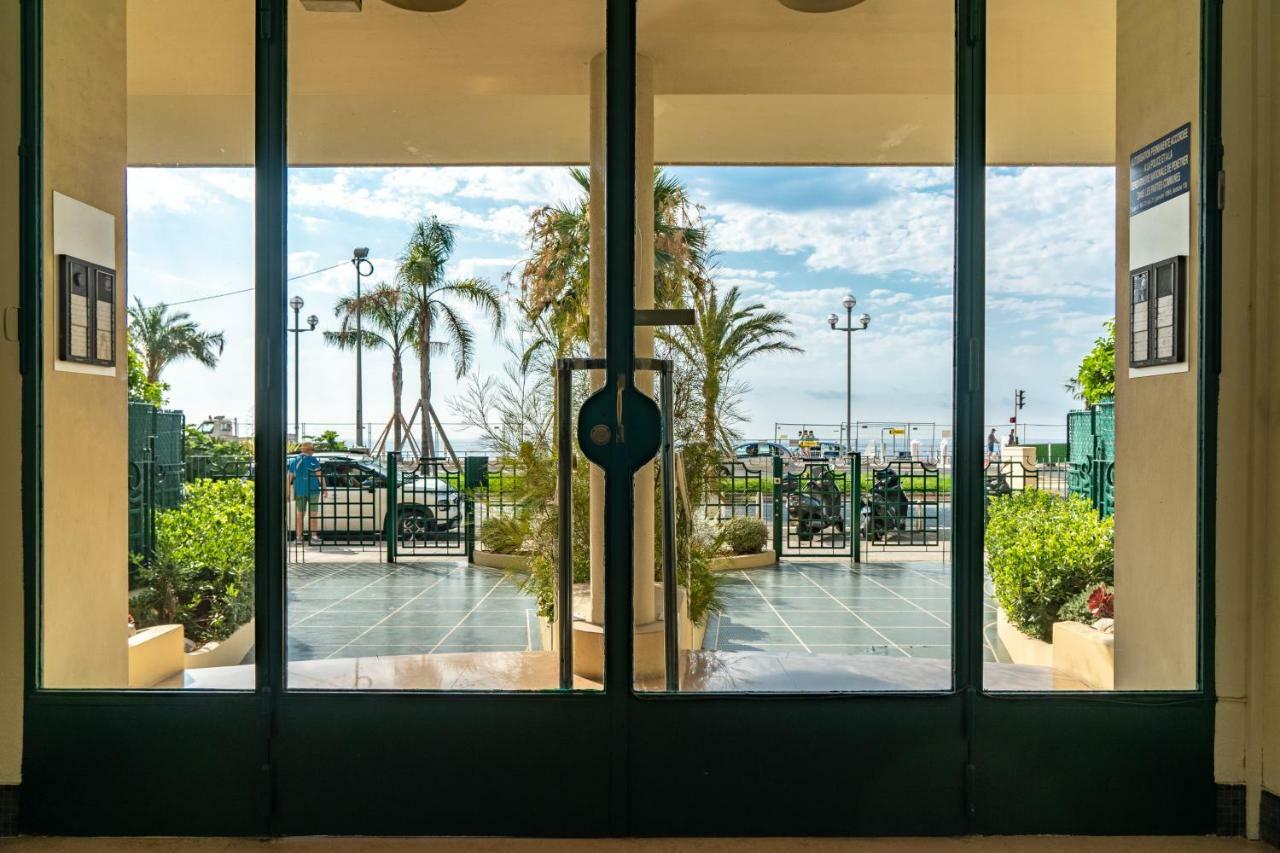 Beachfront Apartment Promenade Des Anglais Ніцца Екстер'єр фото