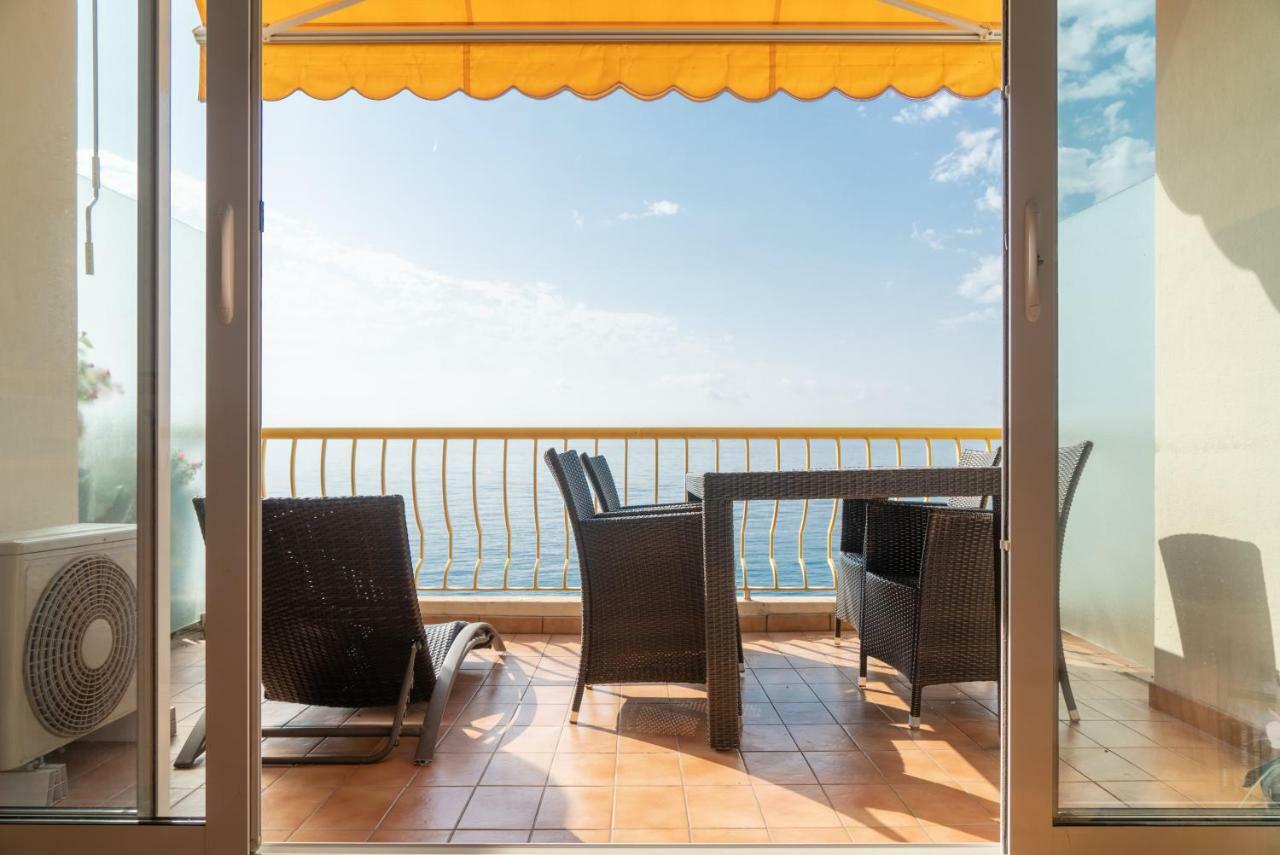 Beachfront Apartment Promenade Des Anglais Ніцца Екстер'єр фото